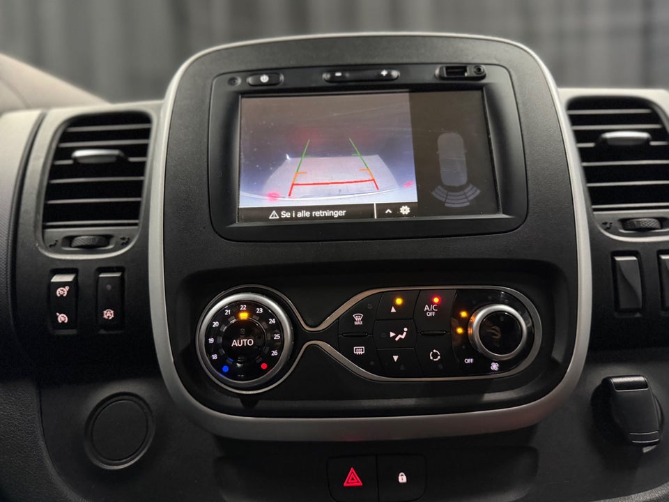 Renault Trafic T29 2,0 dCi 145 L2H1 EDC