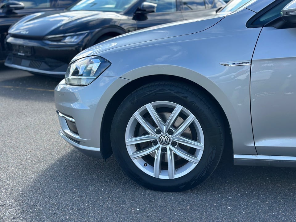 VW Golf VII 1,5 TSi 130 Comfortline 5d