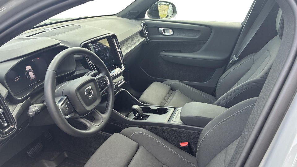 Volvo EX40 Extended Range Plus 5d