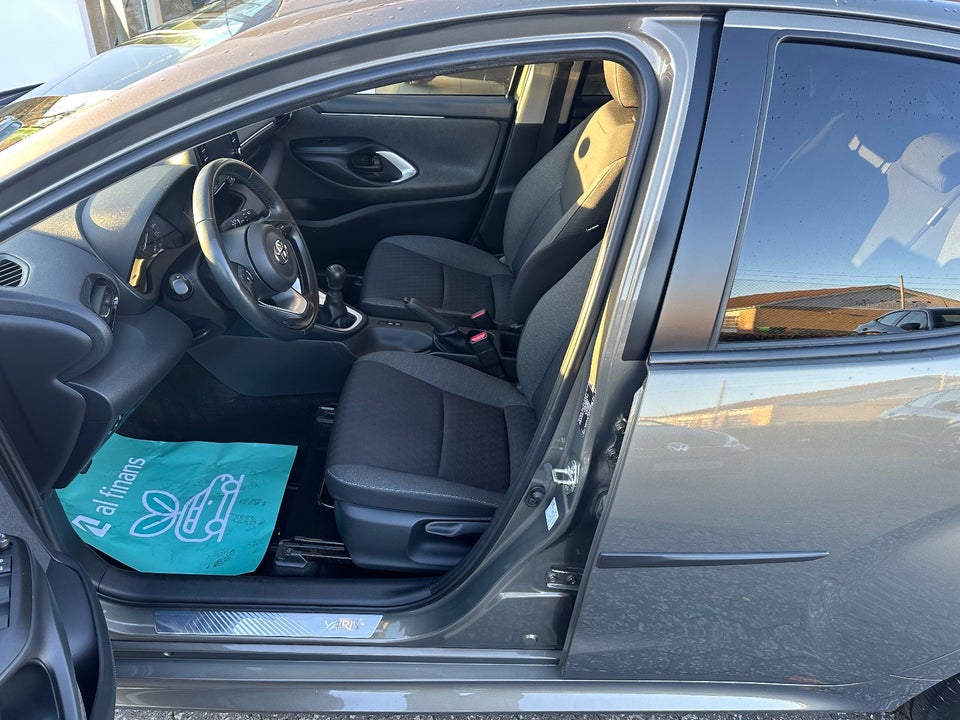 Toyota Yaris 1,5 Active Tech+ Design 5d