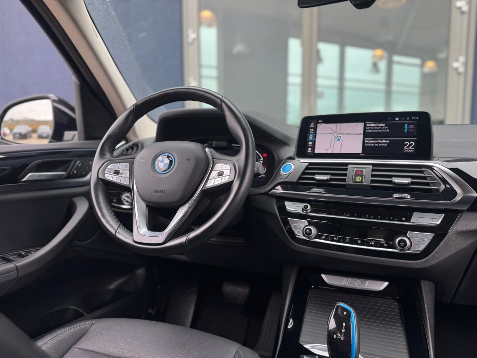 BMW iX3 Charged 5d