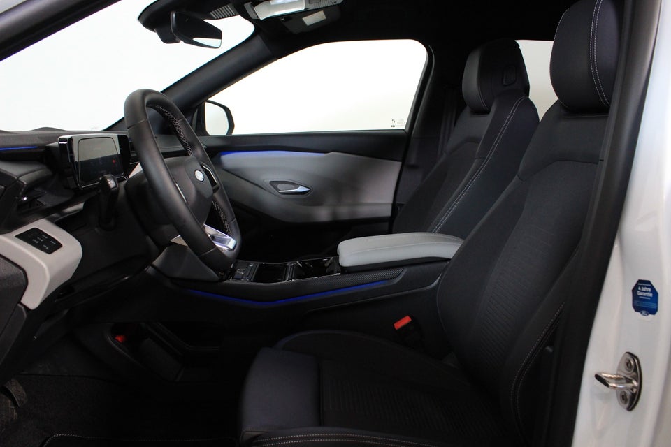 Ford Explorer 82 Premium Extended Range 5d