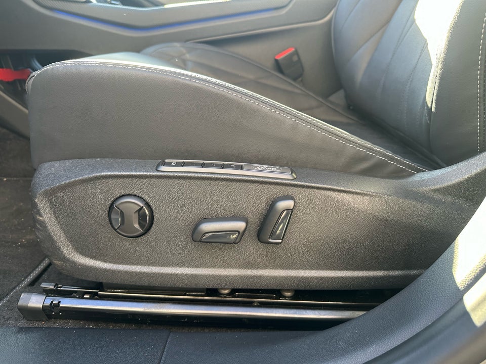 Ford Capri 82 Premium Extended Range 5d