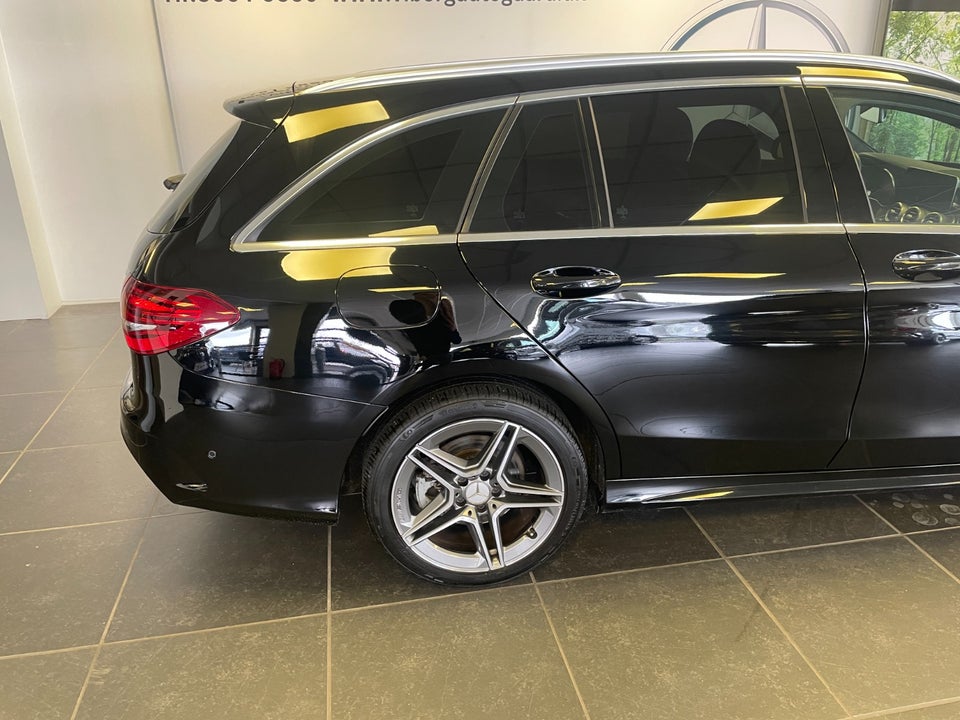 Mercedes C300 de 2,0 AMG Line aut. 4d