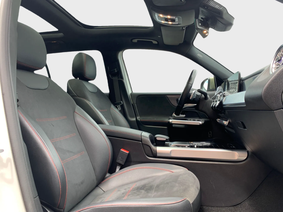 Mercedes EQB300 AMG Line 4Matic 5d
