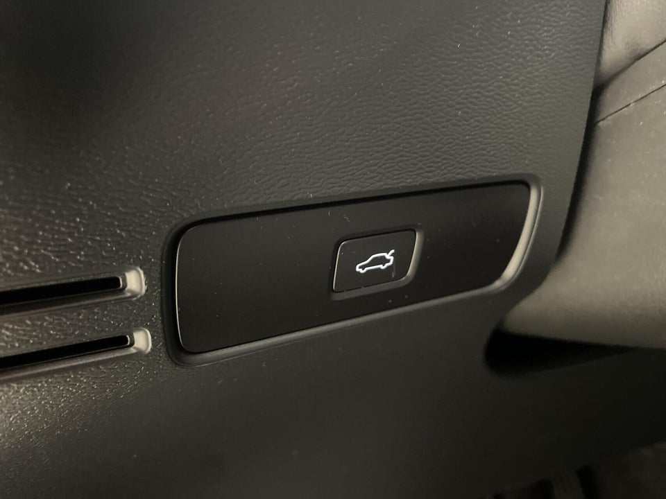 Volvo XC40 ReCharge Extended Range Core 5d