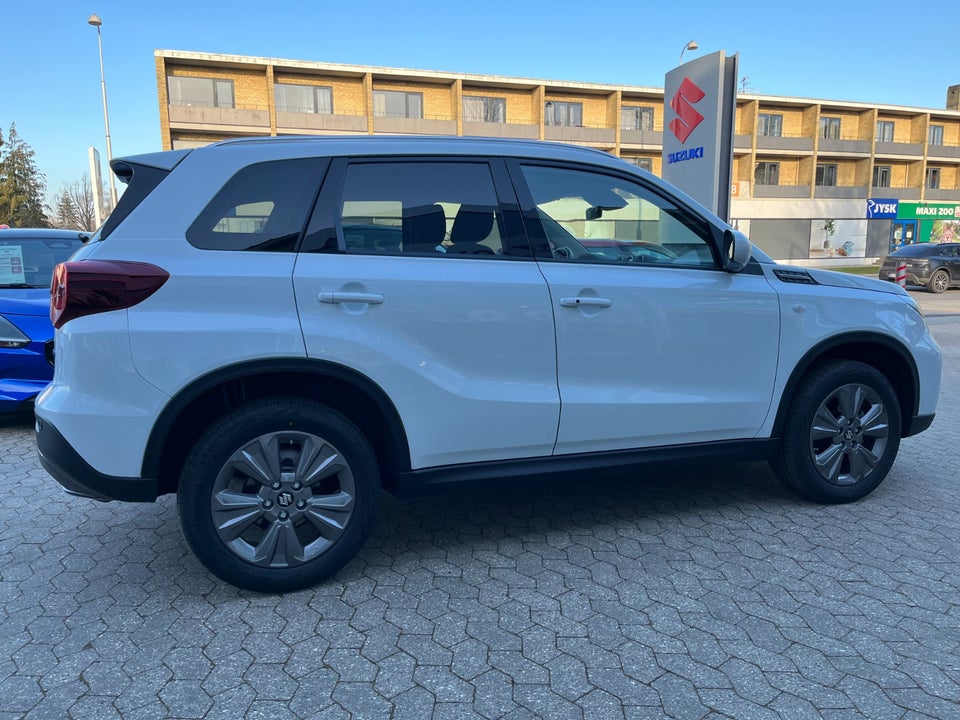 Suzuki Vitara 1,5 S-Hybrid Active AGS 5d