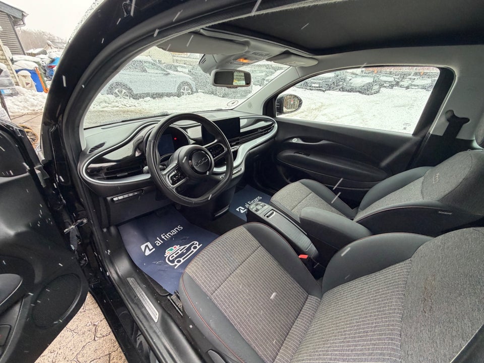 Fiat 500e 42 Icon Cabrio 2d