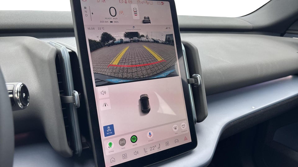 Volvo EX30 Standard Range Plus 5d