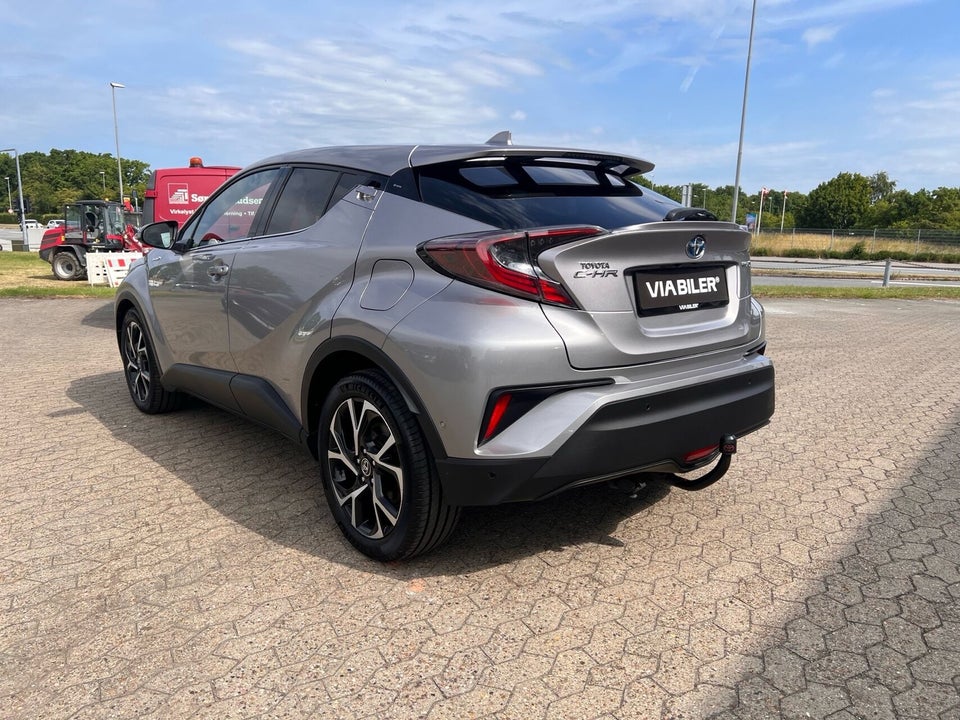 Toyota C-HR 1,8 Hybrid Premium Selected CVT 5d
