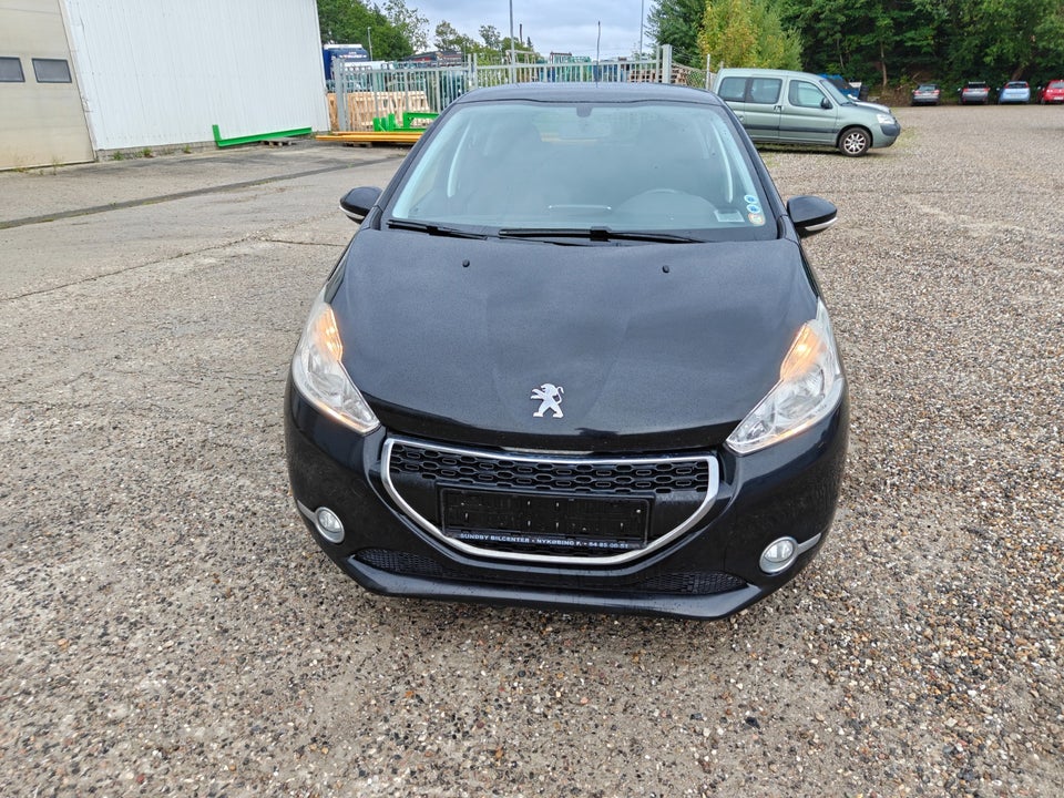 Peugeot 208 1,6 e-HDi 92 Active 5d