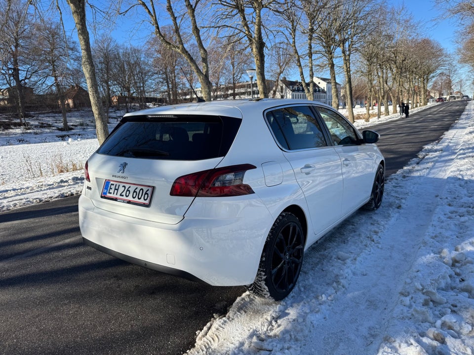 Peugeot 308 1,2 PureTech 130 Prestige EAT8 5d