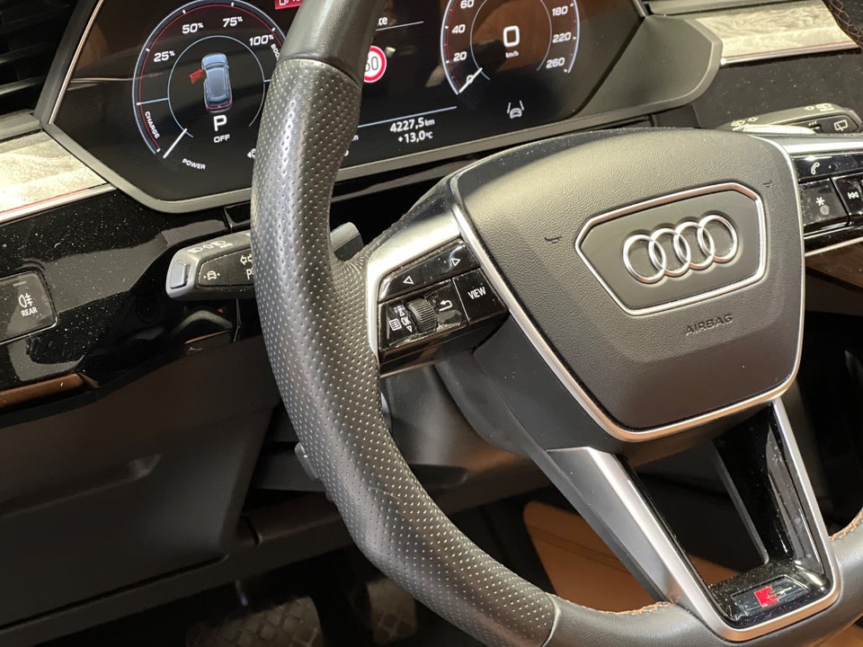 Audi e-tron 55 S-line quattro 5d