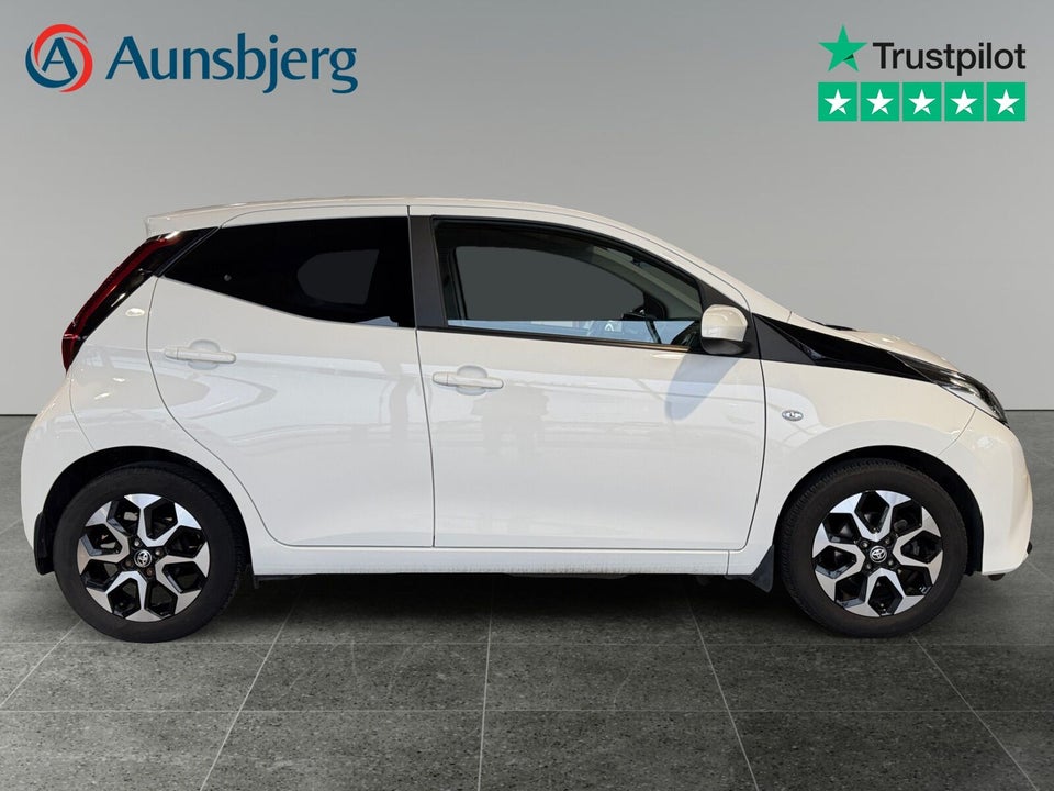 Toyota Aygo 1,0 VVT-i x-press 5d