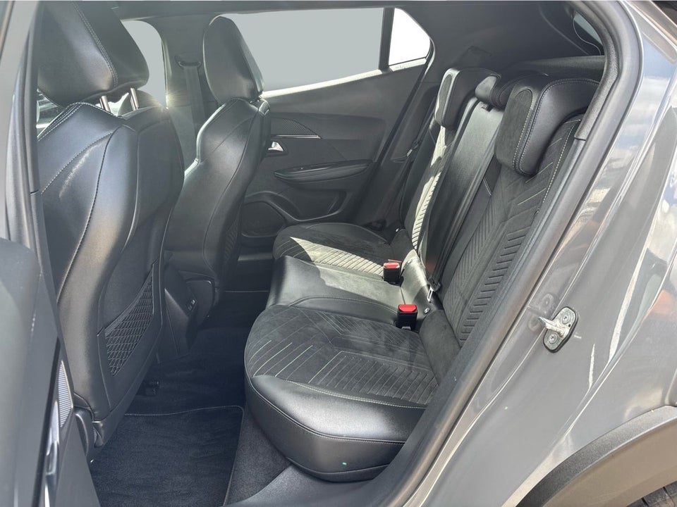 Peugeot e-2008 54 GT 5d