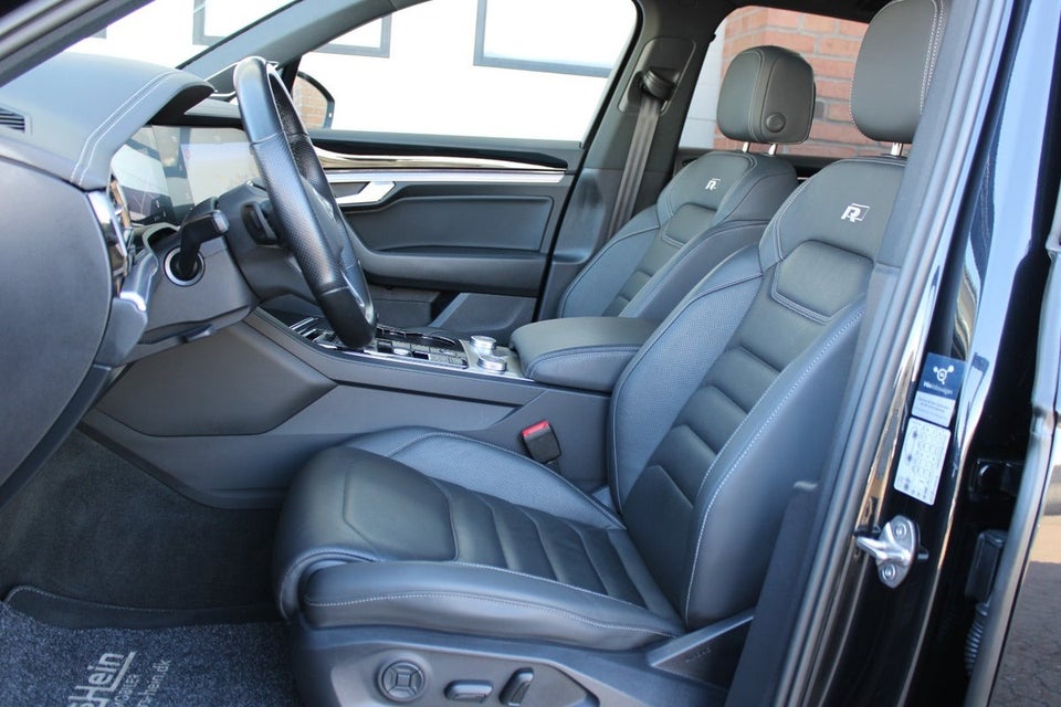 VW Touareg 3,0 TDi 286 R-line aut. 4Motion Van 5d