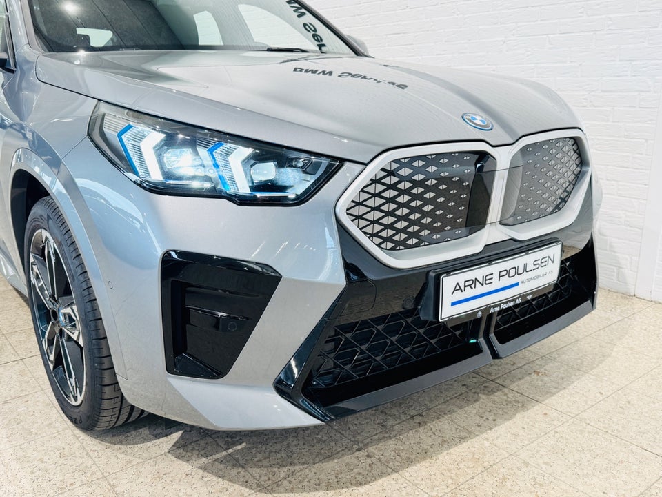BMW iX2 eDrive20 M-Sport 5d