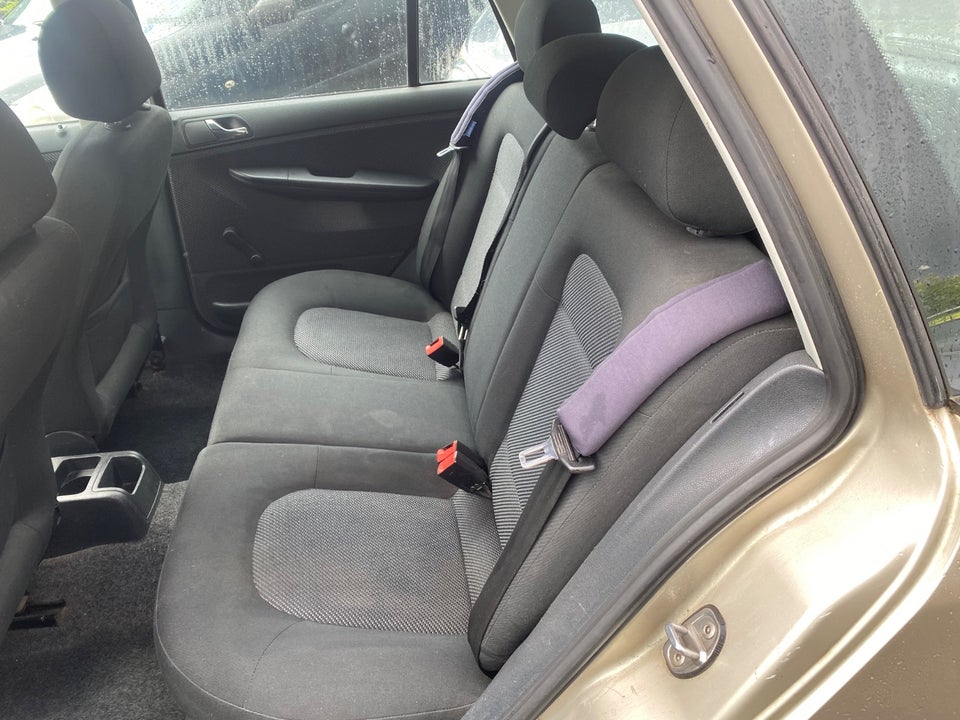 Skoda Fabia 1,4 16V 75 Ambiente Combi 5d