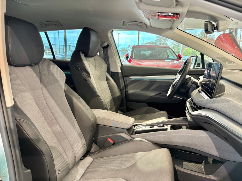 Skoda Enyaq 80 iV Loft 5d