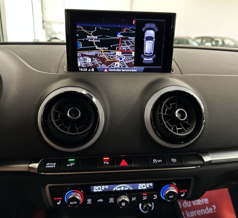 Audi A3 1,4 e-tron S-line Sportback S-tr. 5d