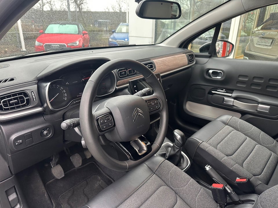 Citroën C3 1,2 PureTech 83 Shine Sport 5d