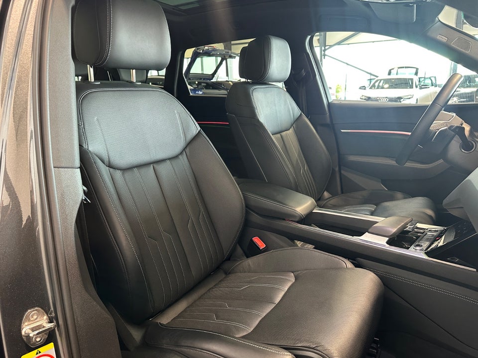 Audi e-tron 55 S-line quattro 5d