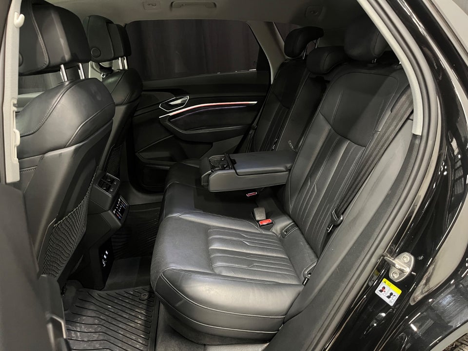 Audi e-tron 55 Advanced quattro 5d