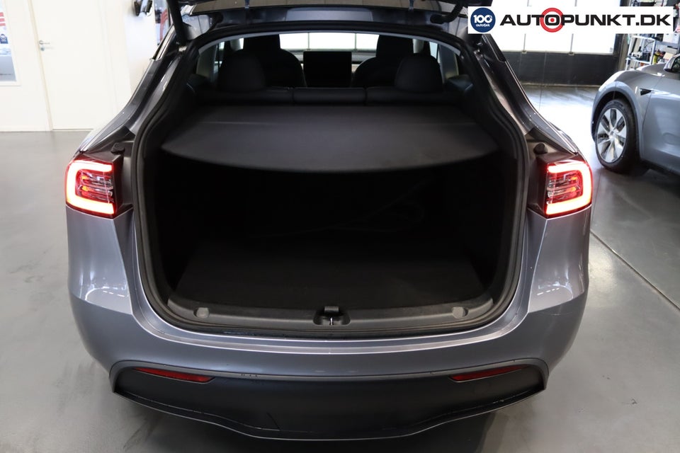 Tesla Model Y Long Range AWD 5d