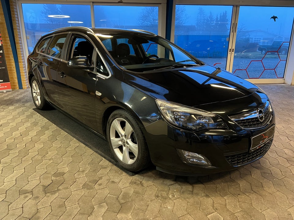 Opel Astra 1,4 T 140 Sport Sports Tourer 5d