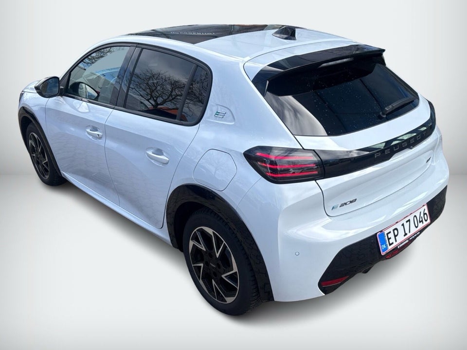 Peugeot e-208 54 GT Pack 5d