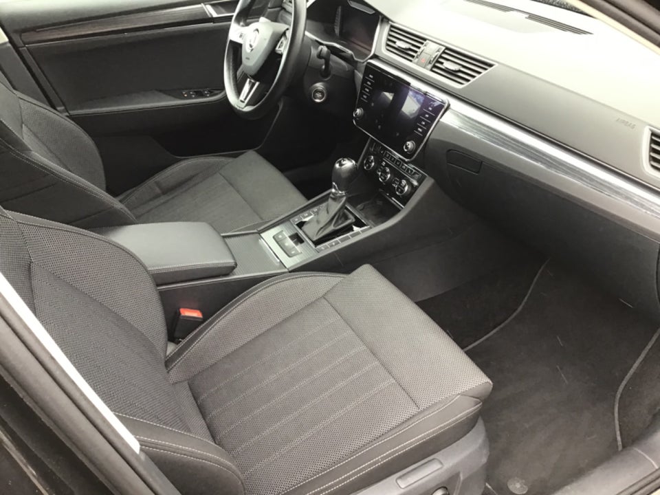 Skoda Superb 1,4 TSi iV Plus Combi DSG 5d
