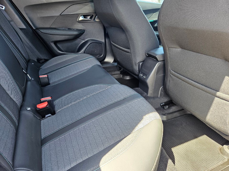 Peugeot 2008 1,2 PureTech 130 Vision Sport EAT8 5d