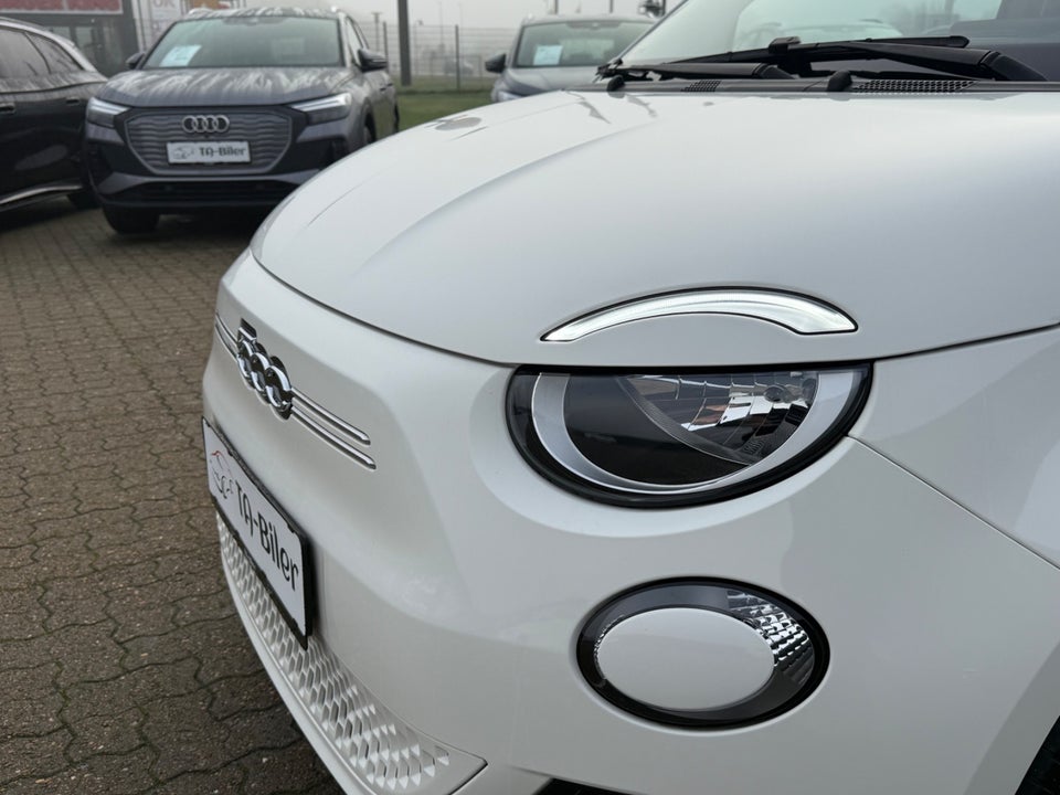 Fiat 500e 42 Icon Cabrio 2d