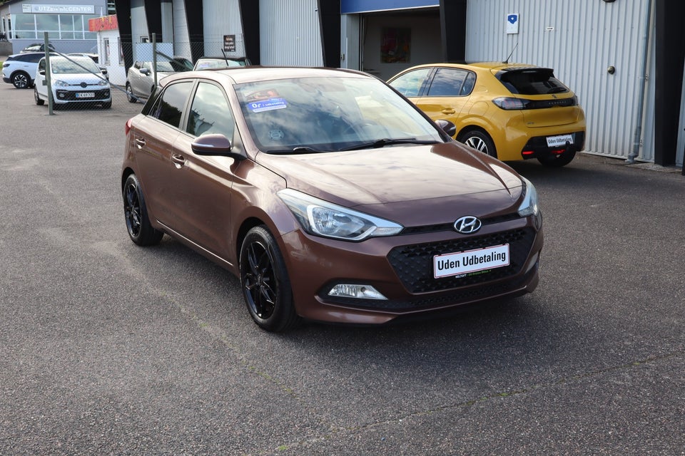 Hyundai i20 1,25 Premium 5d
