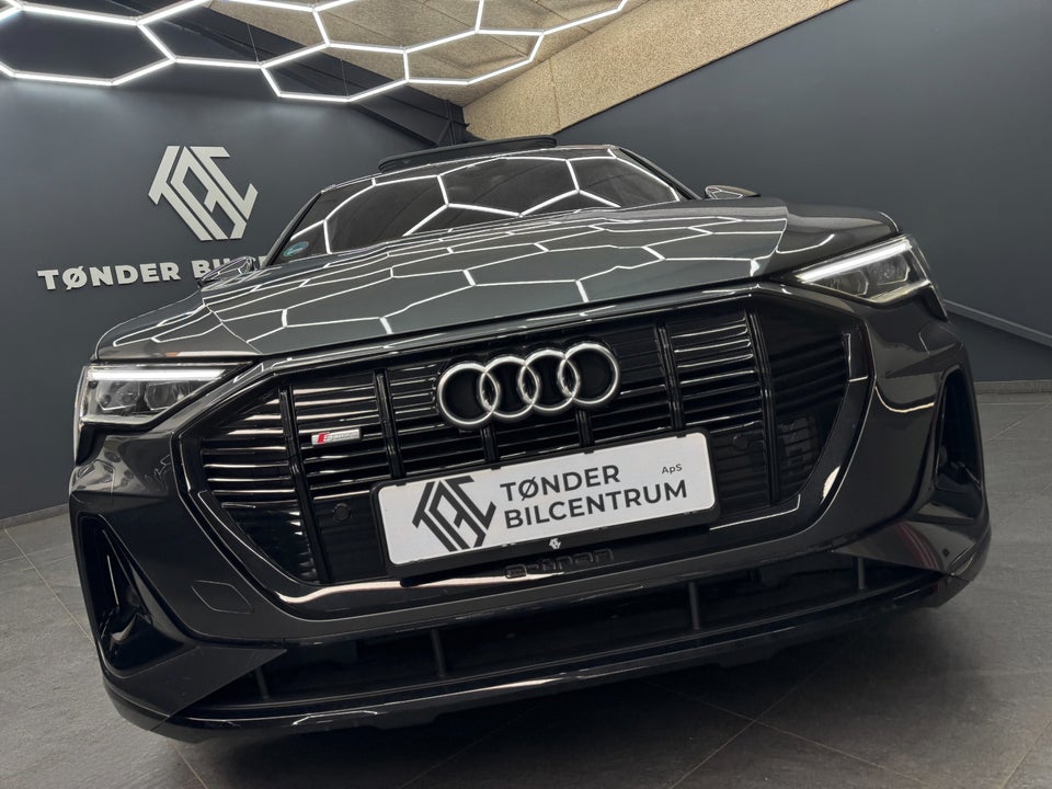 Audi e-tron 55 S-line Sportback quattro 5d