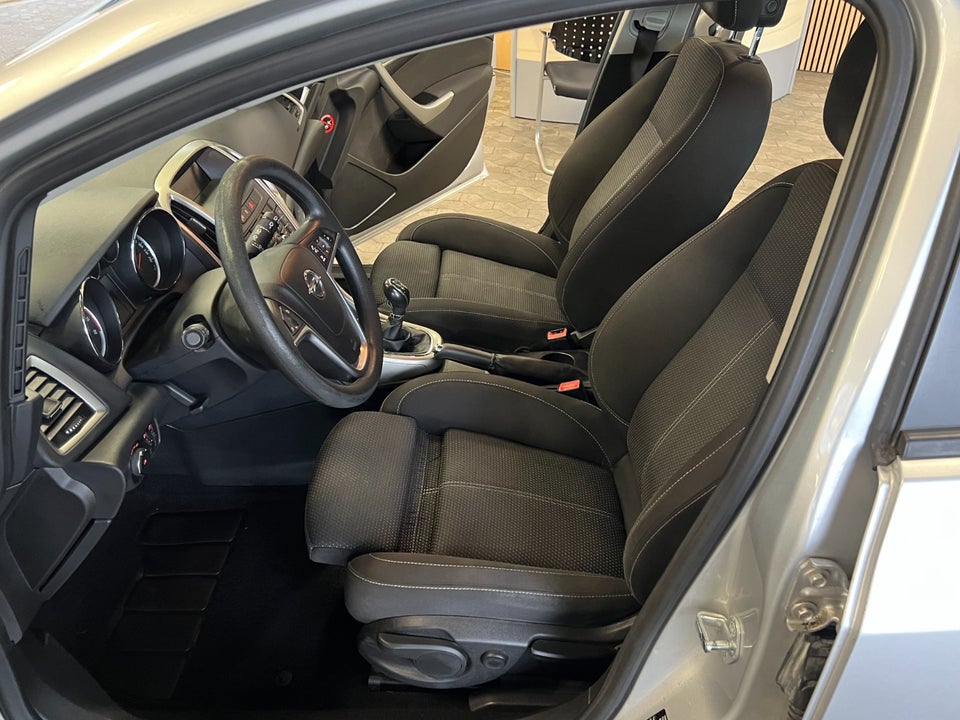 Opel Astra 1,4 T 140 Enjoy Sports Tourer 5d