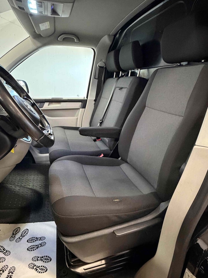 VW Transporter 2,0 TDi 150 Kassevogn DSG lang