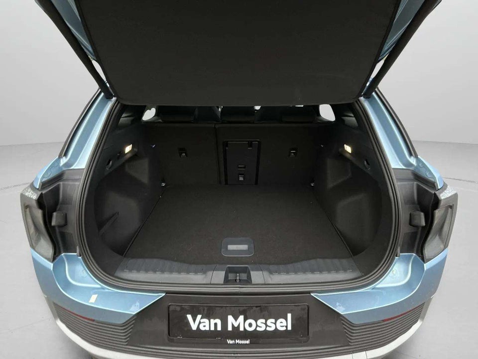 Ford Explorer 84 Premium Extended Range AWD 5d