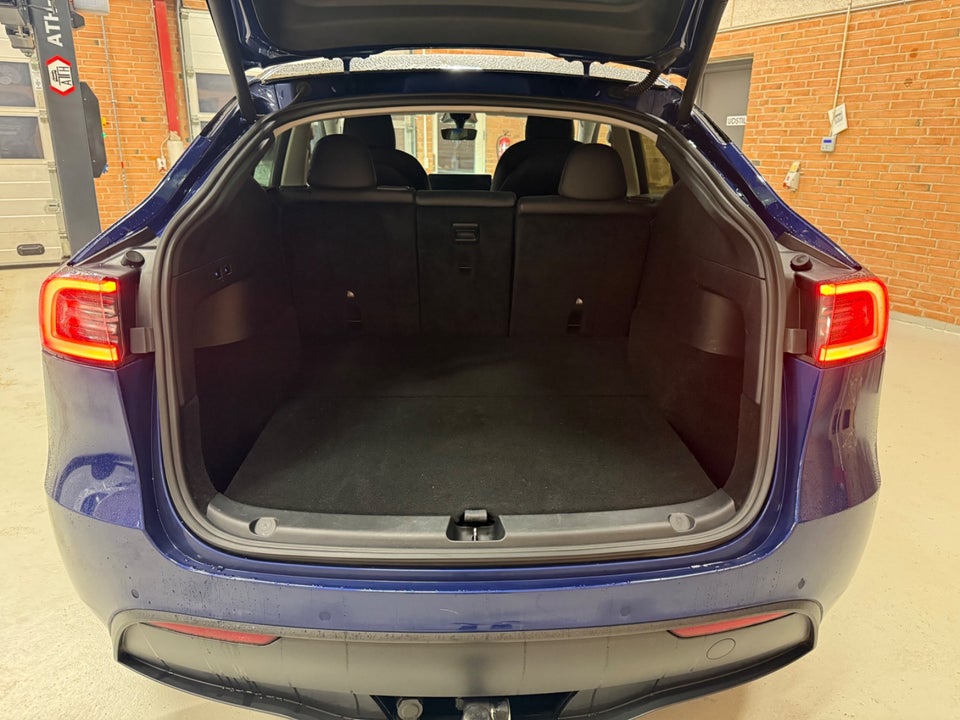 Tesla Model Y Long Range AWD 5d