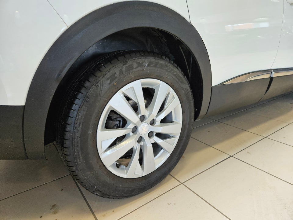 Peugeot 3008 1,2 PureTech 130 Allure EAT8 5d