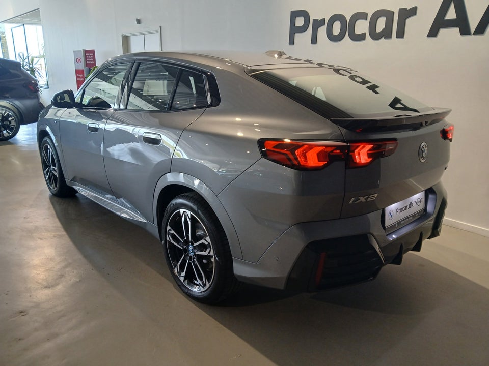 BMW iX2 eDrive20 M-Sport 5d