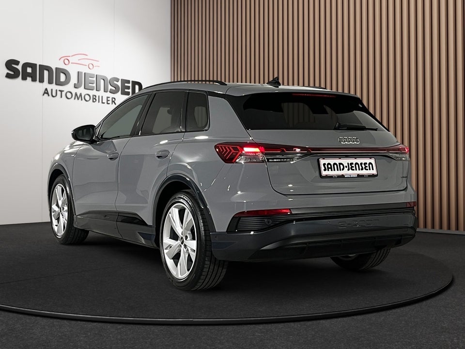 Audi Q4 e-tron 45 S-line quattro 5d