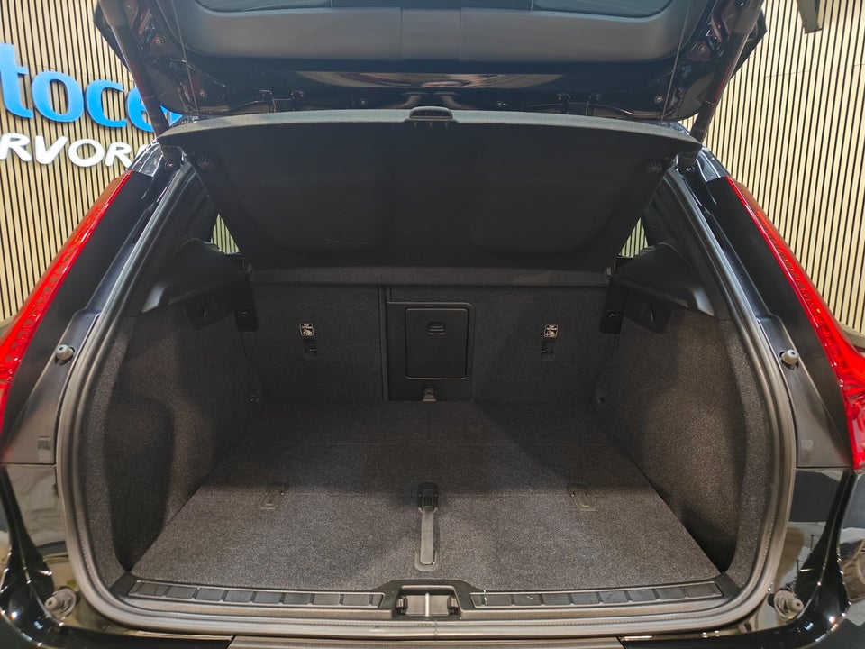 Volvo XC40 ReCharge Twin Plus 5d