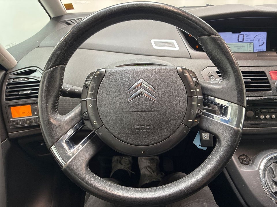 Citroën Grand C4 Picasso 1,8 16V Prestige 7prs 5d