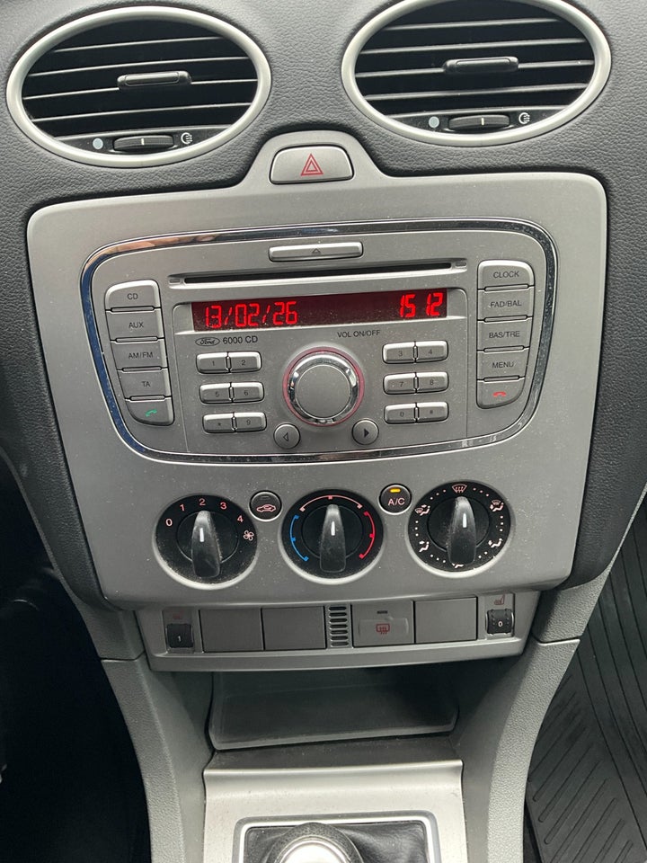 Ford Focus 1,6 Ambiente 3d
