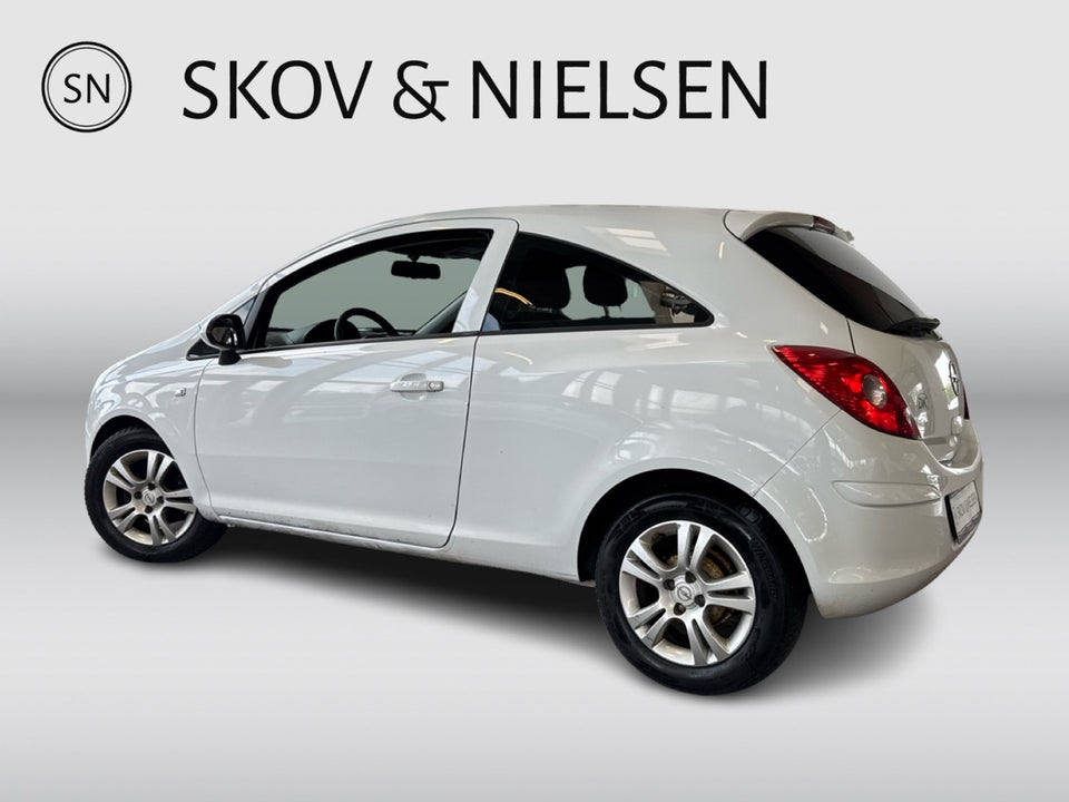 Opel Corsa 1,0 12V Enjoy 3d