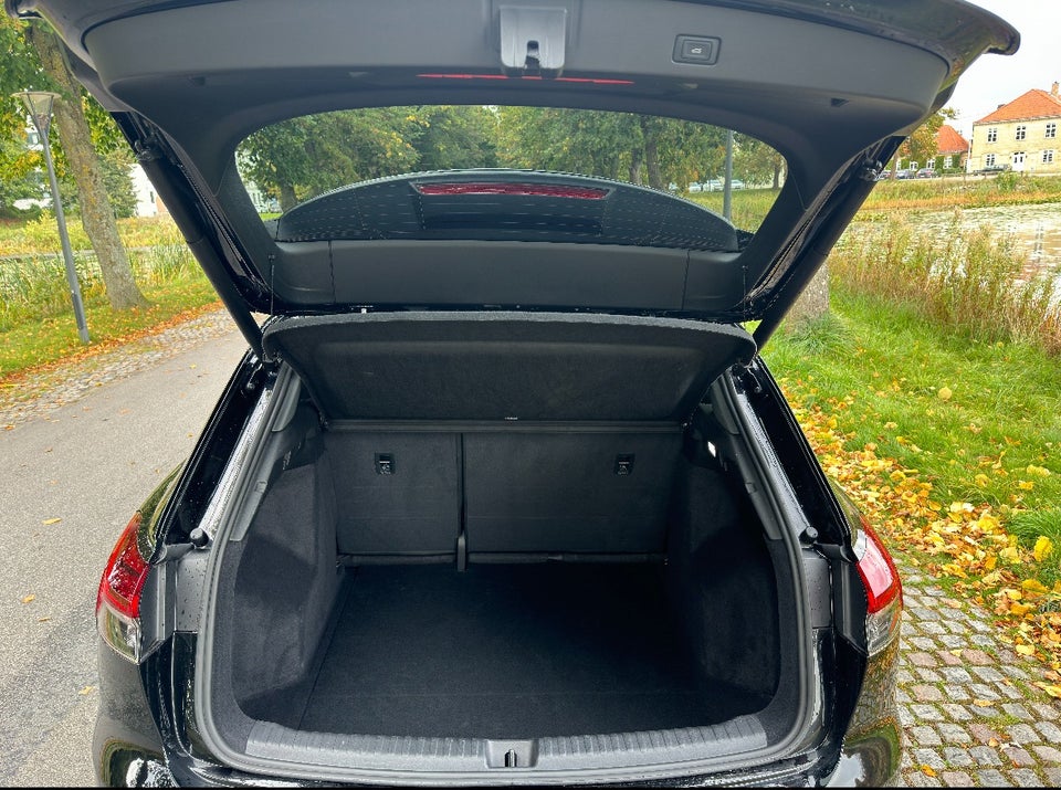 Audi Q4 e-tron 40 Advanced 5d