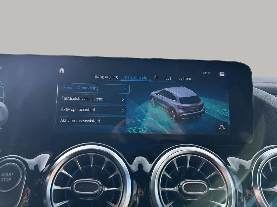 Mercedes EQA300 AMG Line Edition 1 4Matic 5d