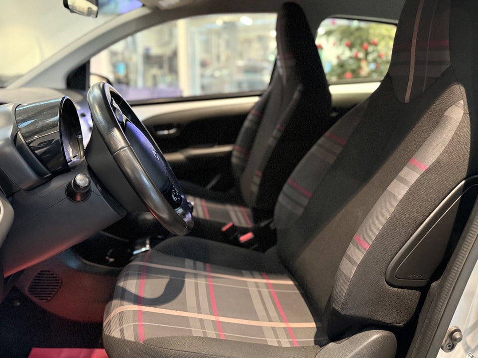 Peugeot 108 1,0 e-VTi 69 More 5d