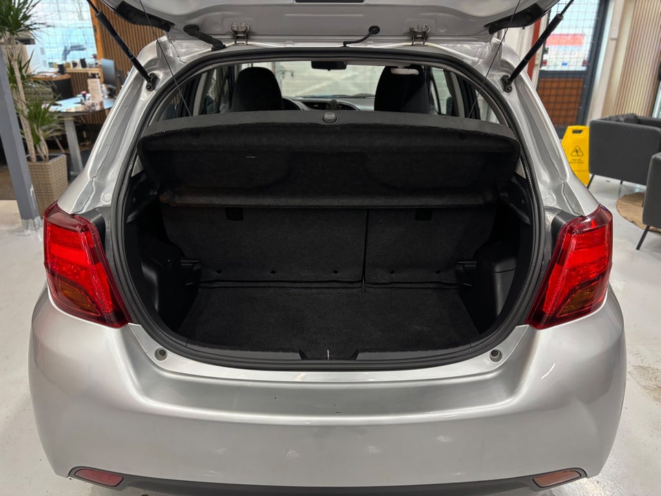 Toyota Yaris 1,5 Hybrid H3 e-CVT 5d